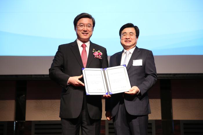 월드클래스%20홈피%20700.jpg